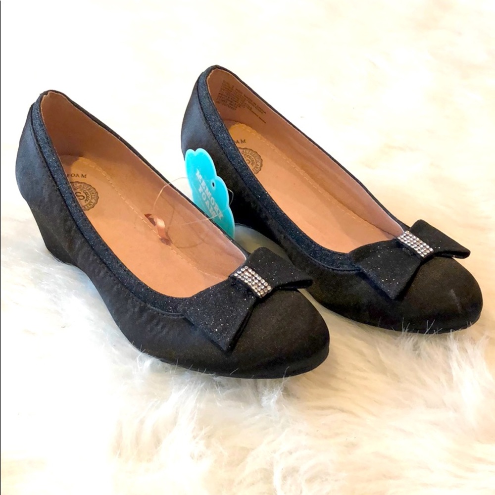 NWB SO Black heeled shoes